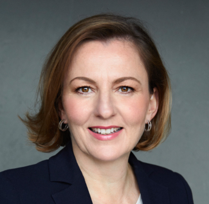 Walter Katalin, Dr.